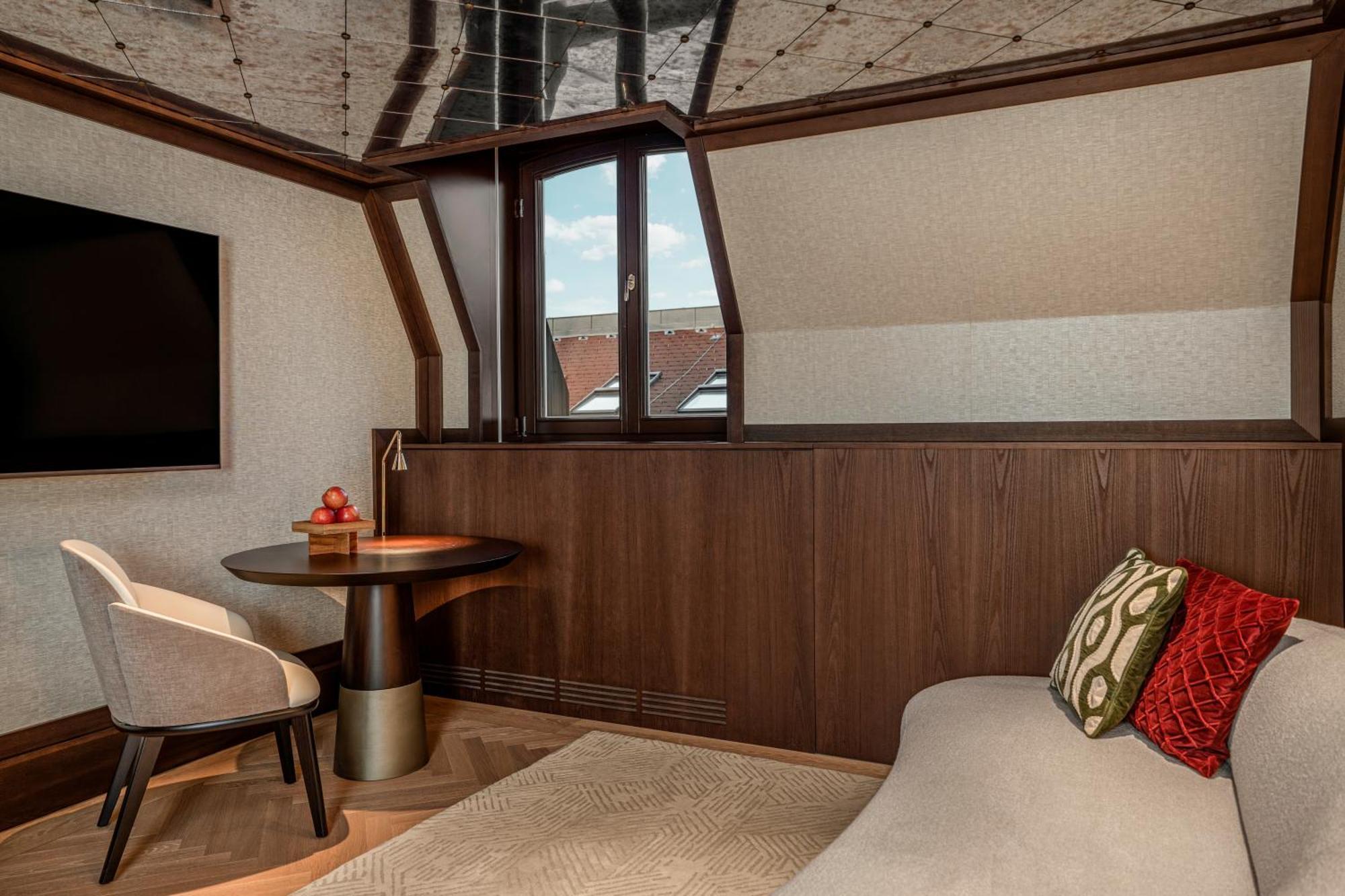 Almanac Palais Vienna Hotel ภายนอก รูปภาพ A suite at the hotel