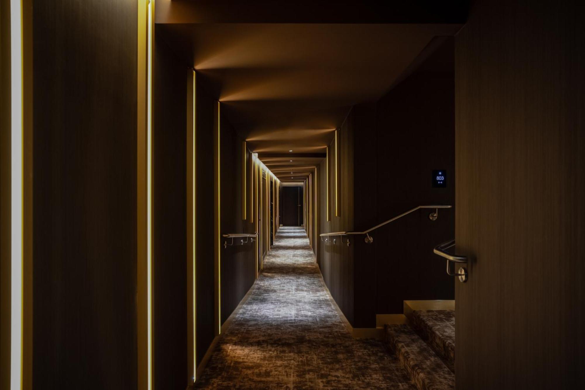 Almanac Palais Vienna Hotel ภายนอก รูปภาพ A corridor at the hotel